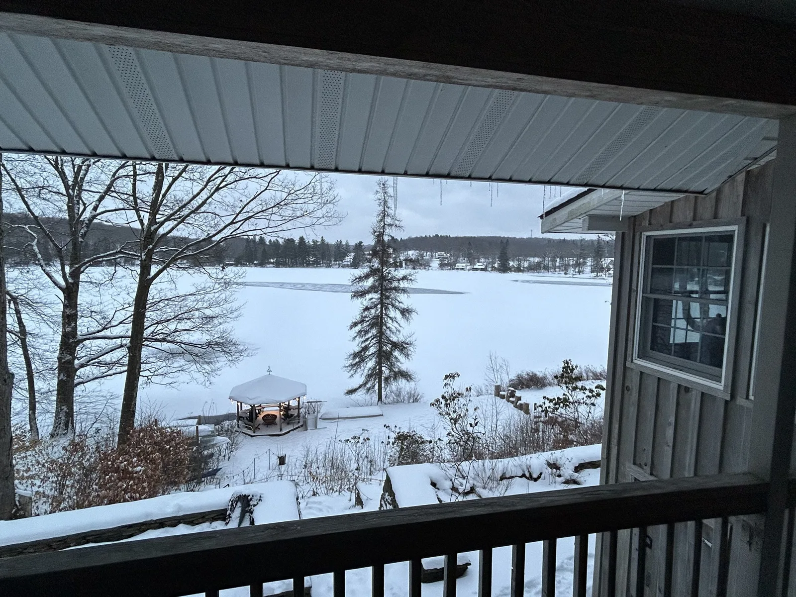 Where to stay near Elk Mountain: cabin vs. hotel.