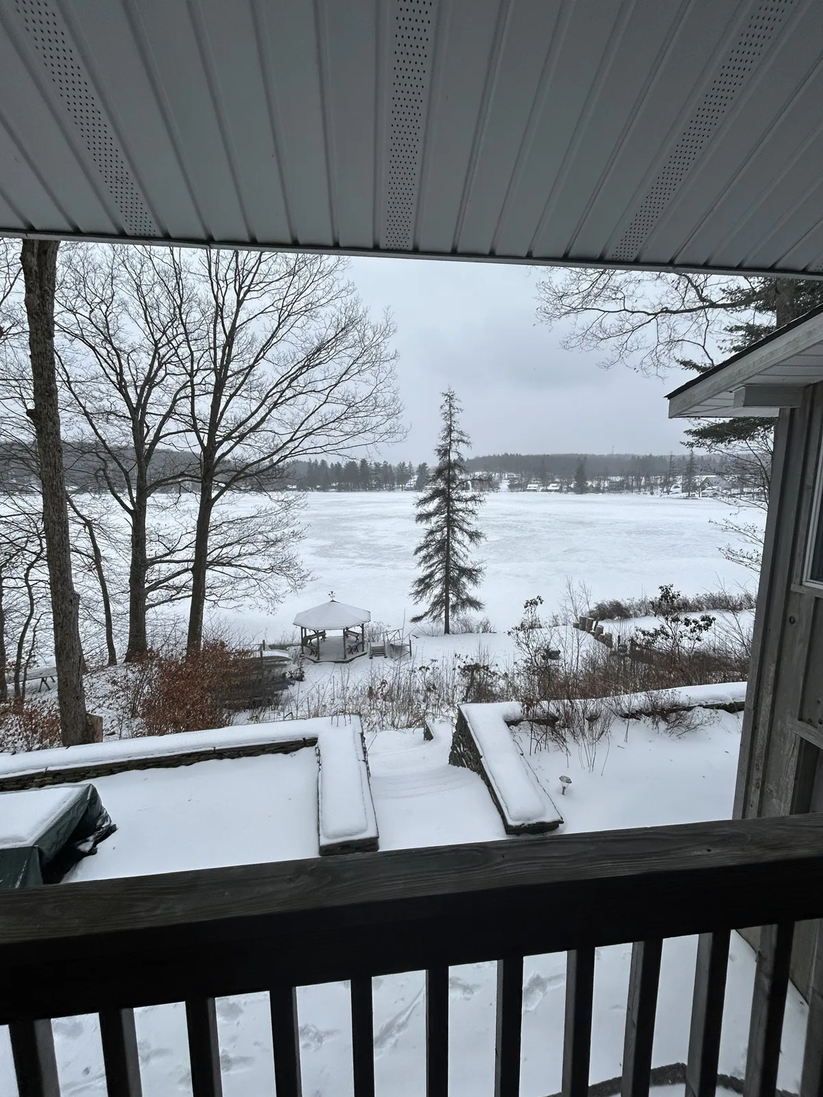 When does it snow in the Poconos?